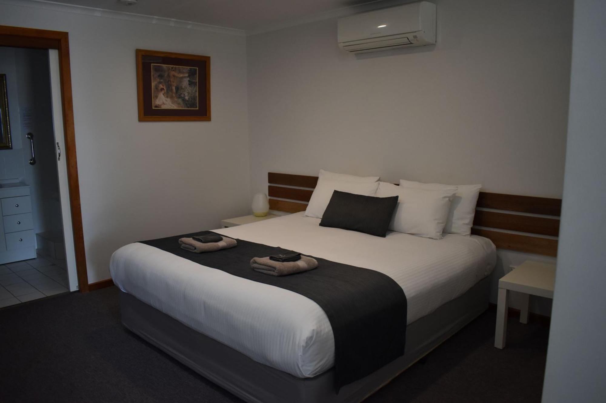 Lake Albert Motel 매닌지 외부 사진