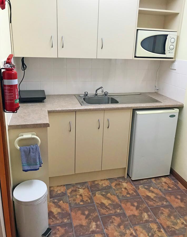 Lake Albert Motel 매닌지 외부 사진
