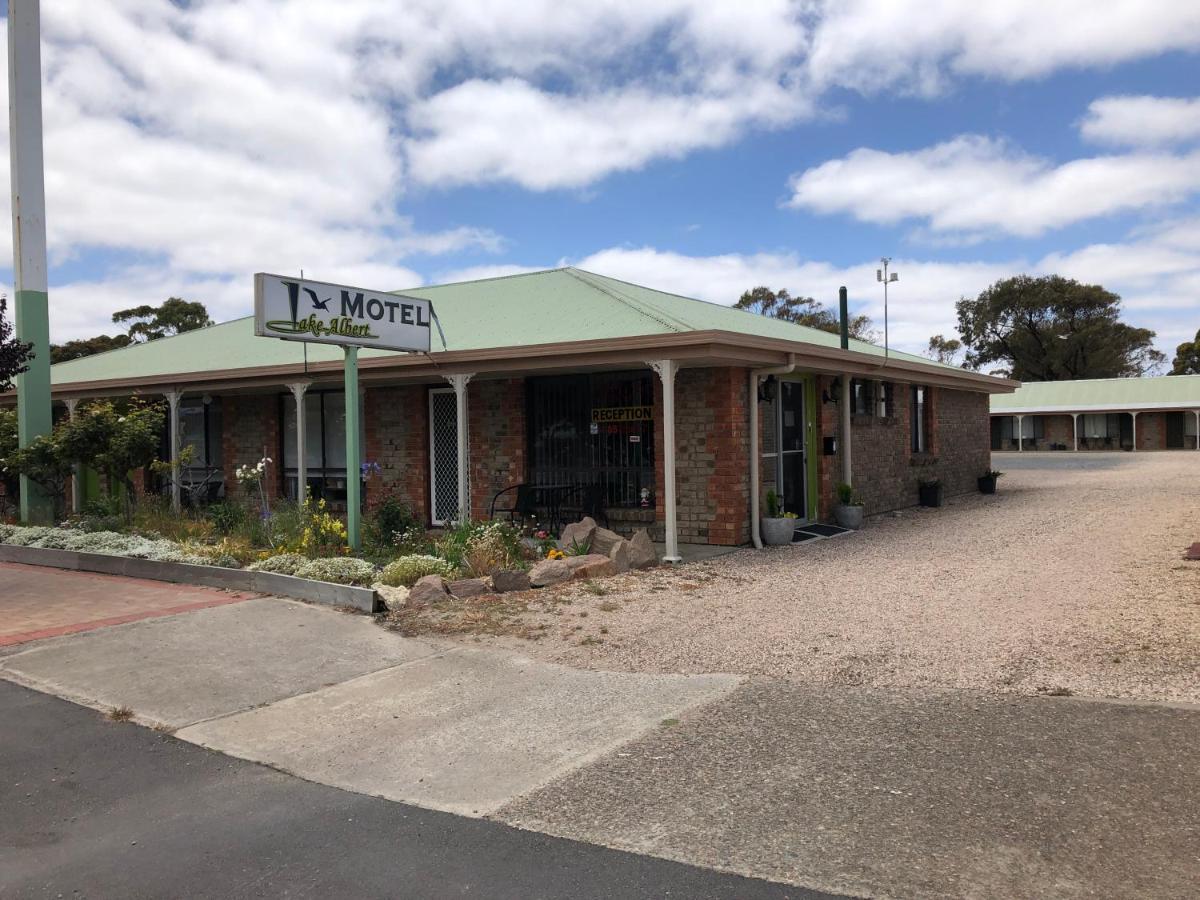 Lake Albert Motel 매닌지 외부 사진
