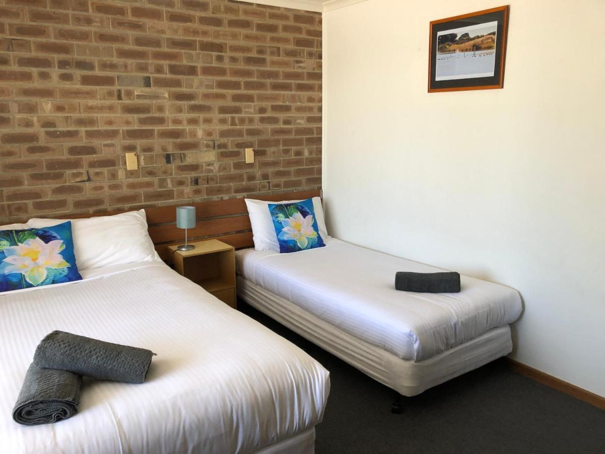 Lake Albert Motel 매닌지 외부 사진